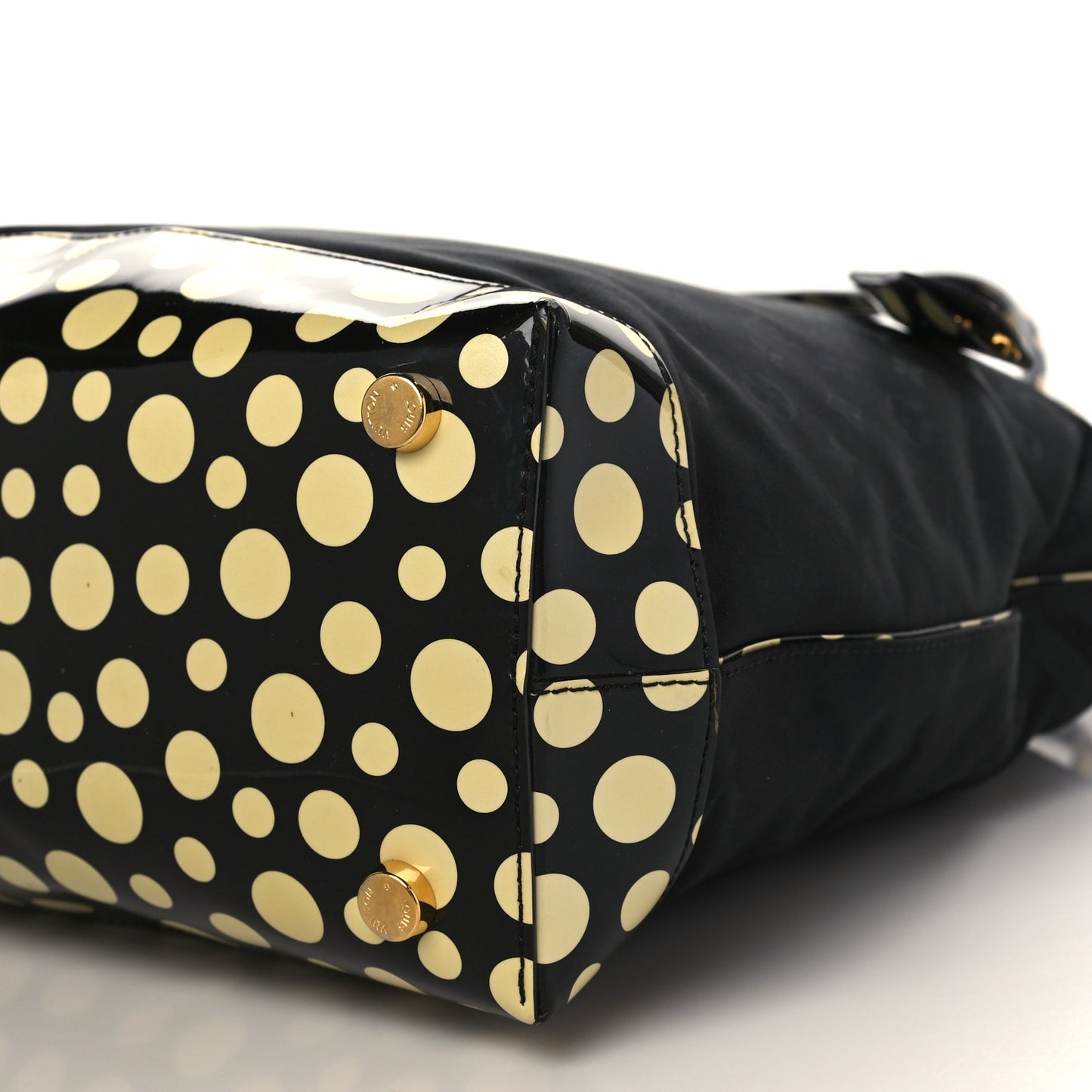 Nylon Kusama Infinity Dots Lockit Vertical MM Black White