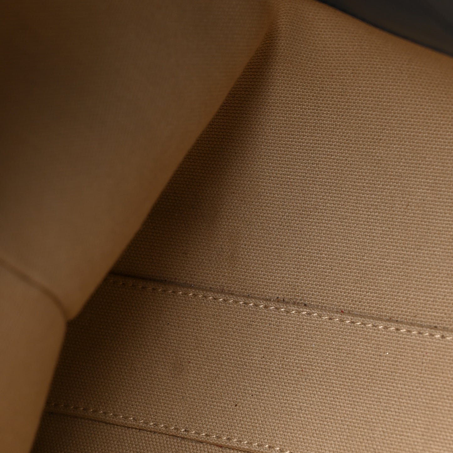 Smooth Calfskin Medium Soft Antigona Midnight