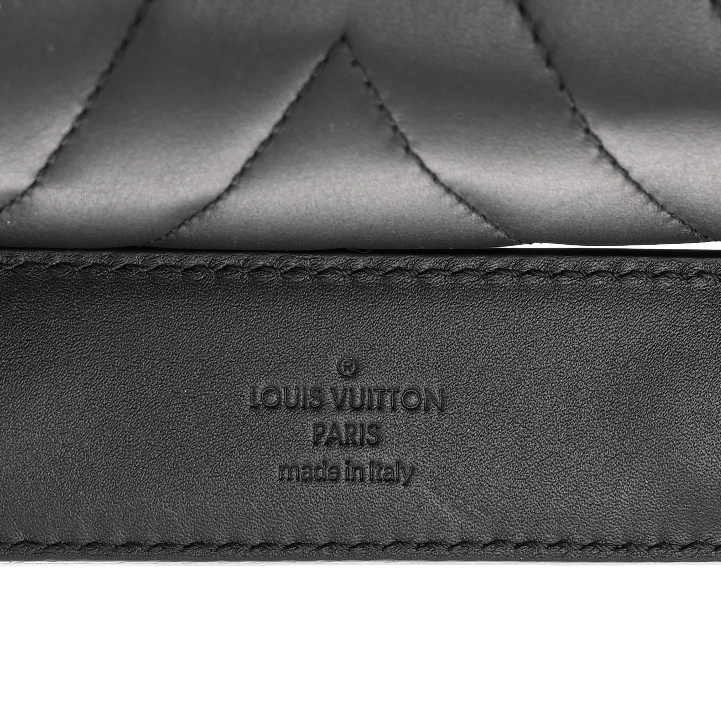 Calfskin New Wave Chain MM Black