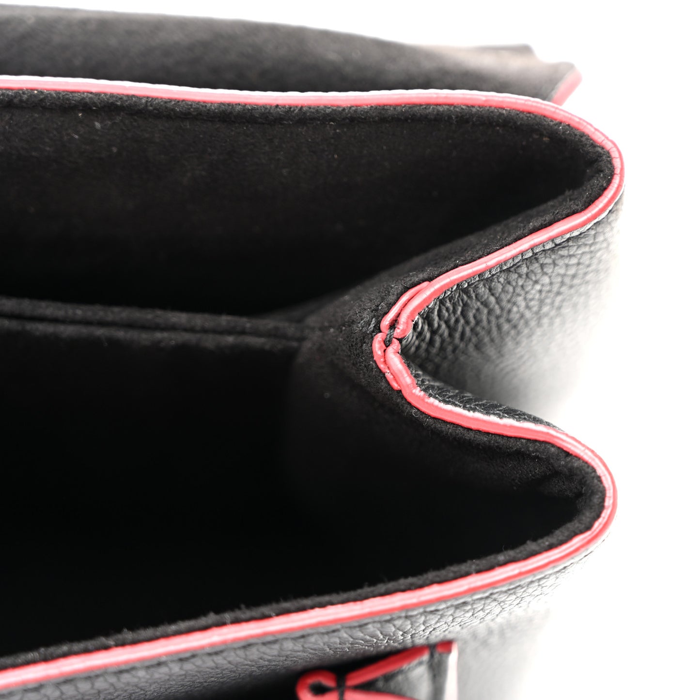 Soft Calfskin My Lockme Rivets Black