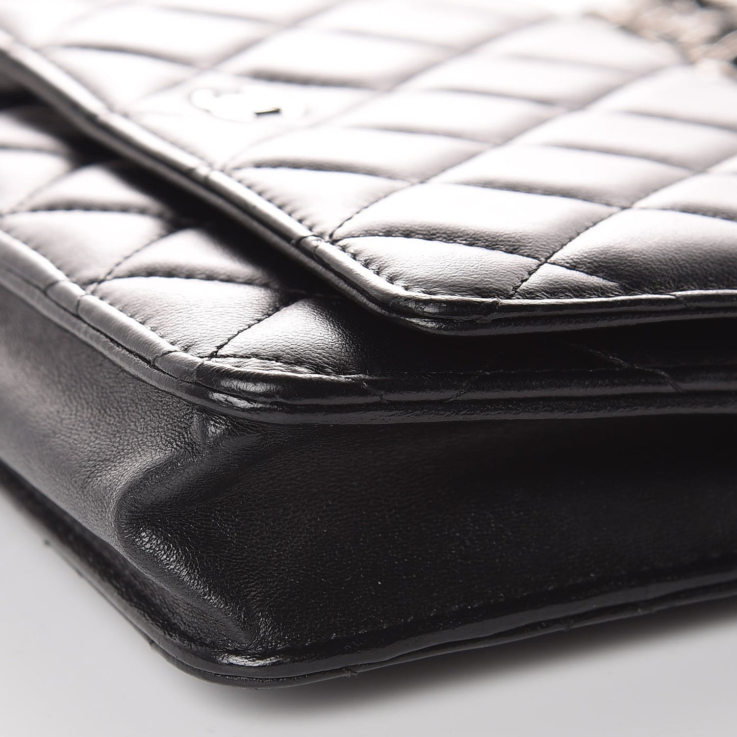 Lambskin Quilted Wallet On Chain WOC Black