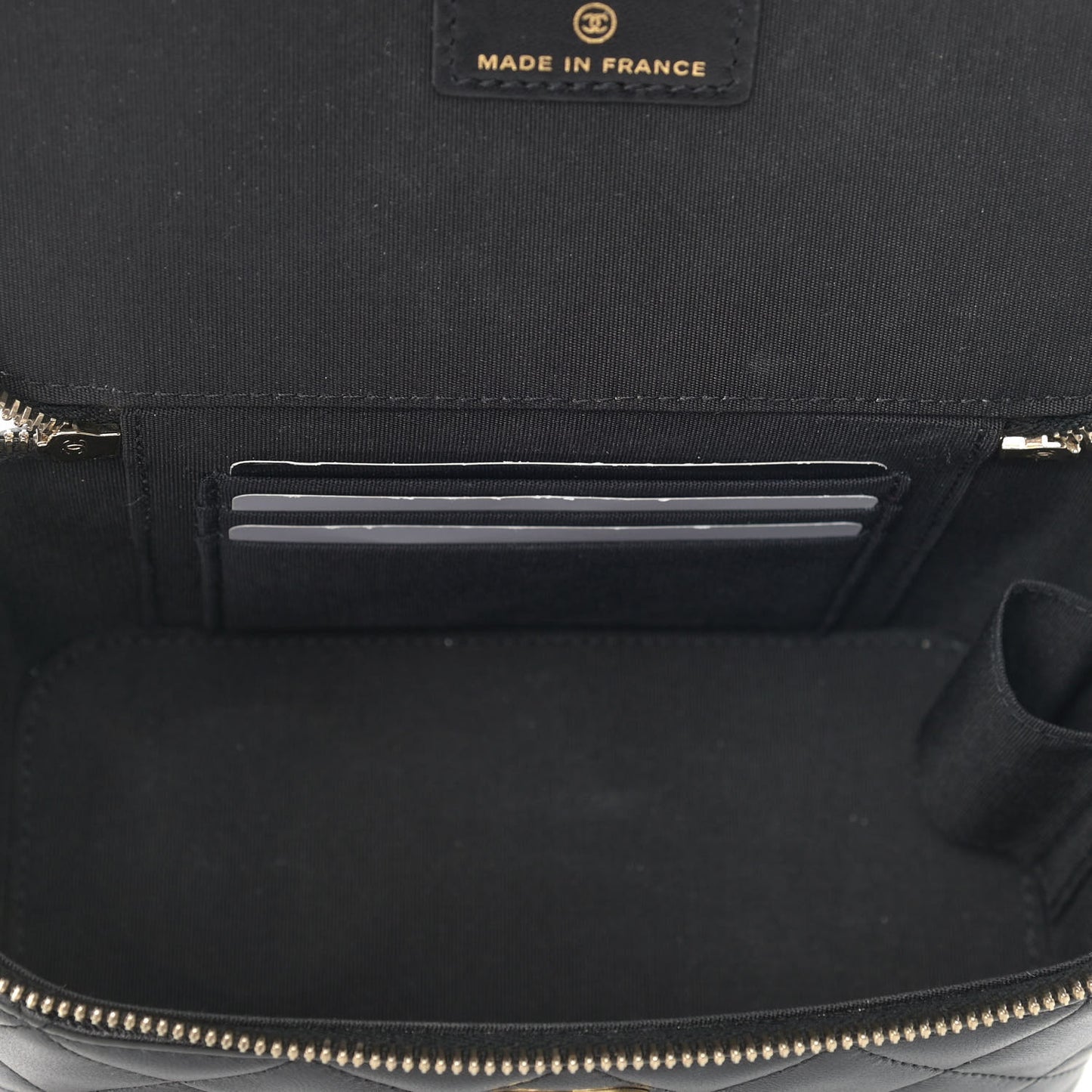 Lambskin Quilted Small Top Handle Vanity Case With Chain Black