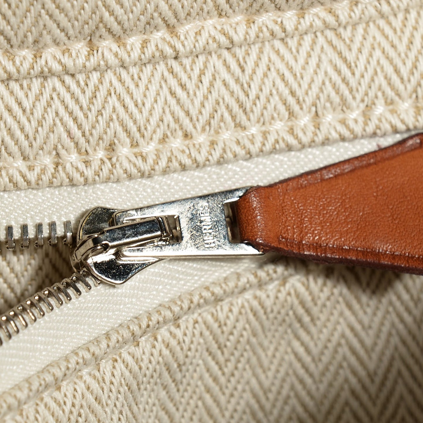 Canvas Barenia Fourbi 25 MM Pouch Naturel Fauve