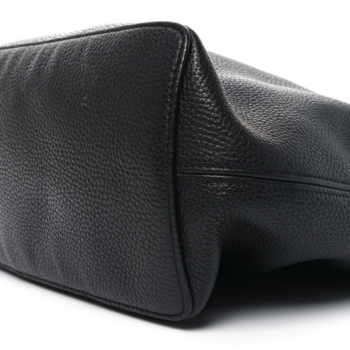 Pebbled Calfskin Large Soho Hobo Black