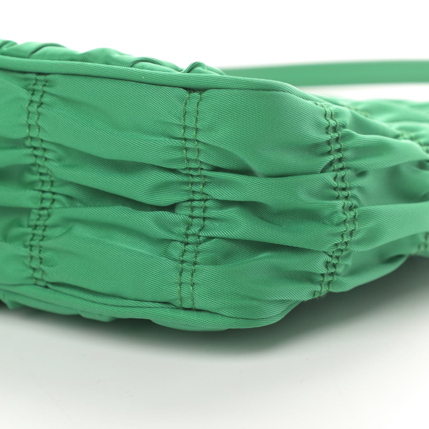 Tessuto Nylon Gaufre Shoulder Bag Menta