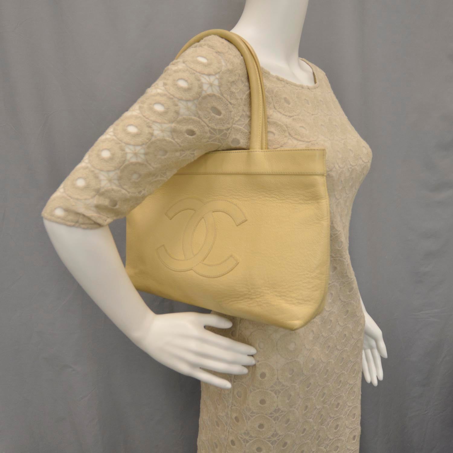 Chanel Caviar Shoulder Bag Beige 2 of 13