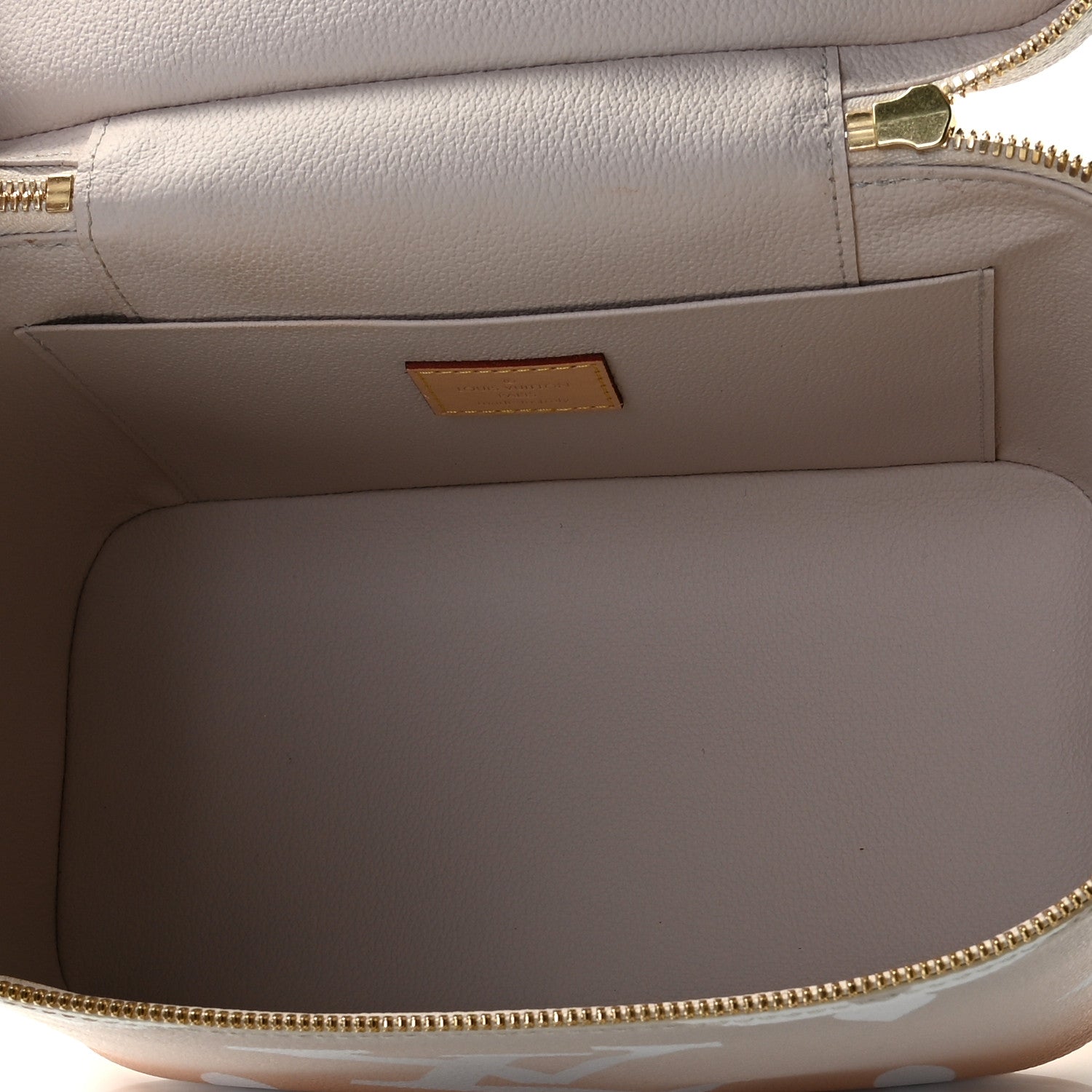 Louis Vuitton Monogram Giant By The Pool Nice BB Brume 7 of 10
