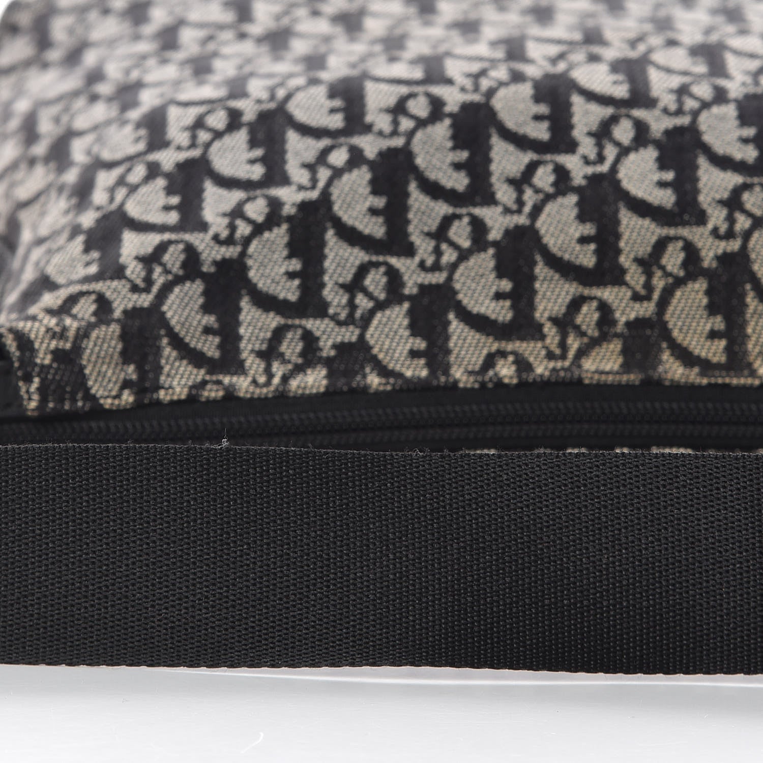 Christian Dior Monogram Messenger Black 18 of 20