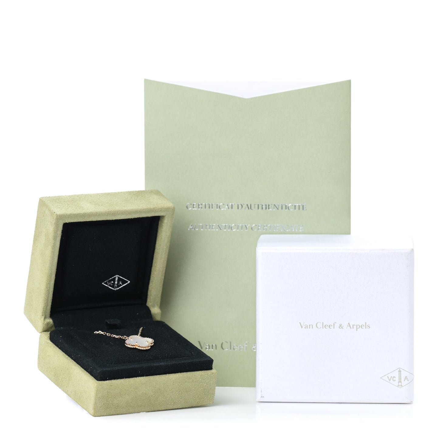 18K Yellow Gold Mother of Pearl Vintage Alhambra Pendant Necklace