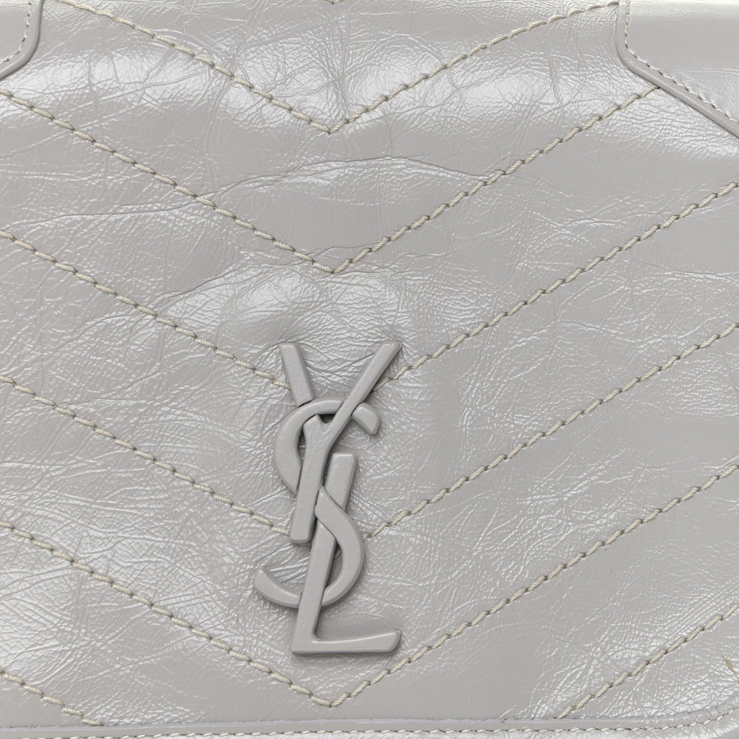 Saint Laurent Crinkled Calfskin Matelasse Monogram Niki Chain Wallet Granite 7 of 10