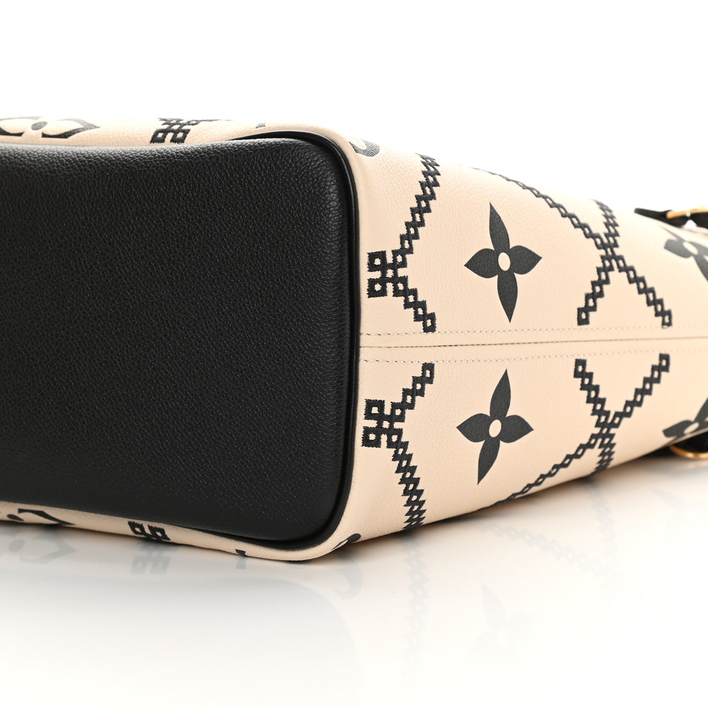 Empreinte Monogram Giant Broderies Neverfull MM Cream Black