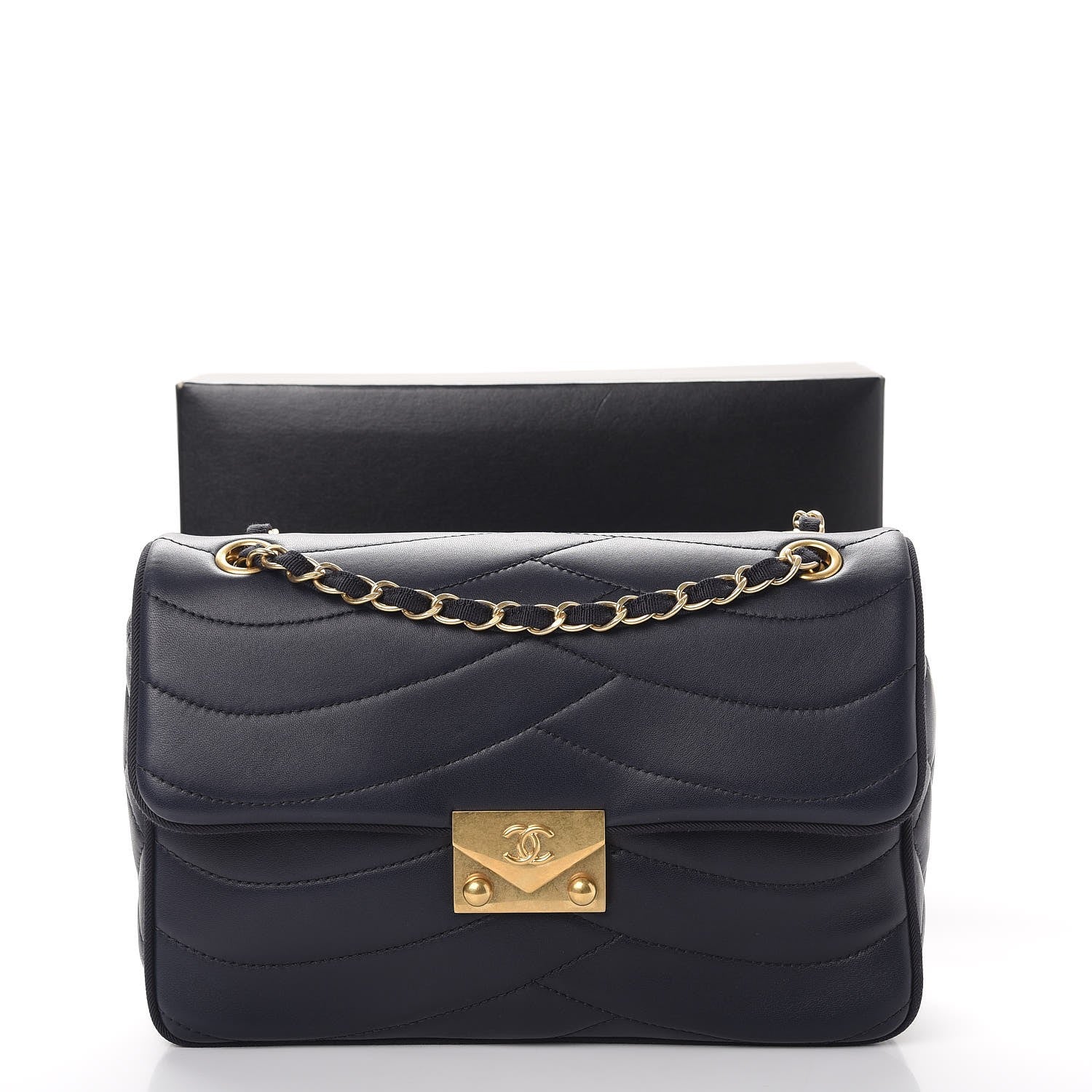 Chanel Lambskin Scallop Quilted Medium Pagoda Flap Navy 8 of 8