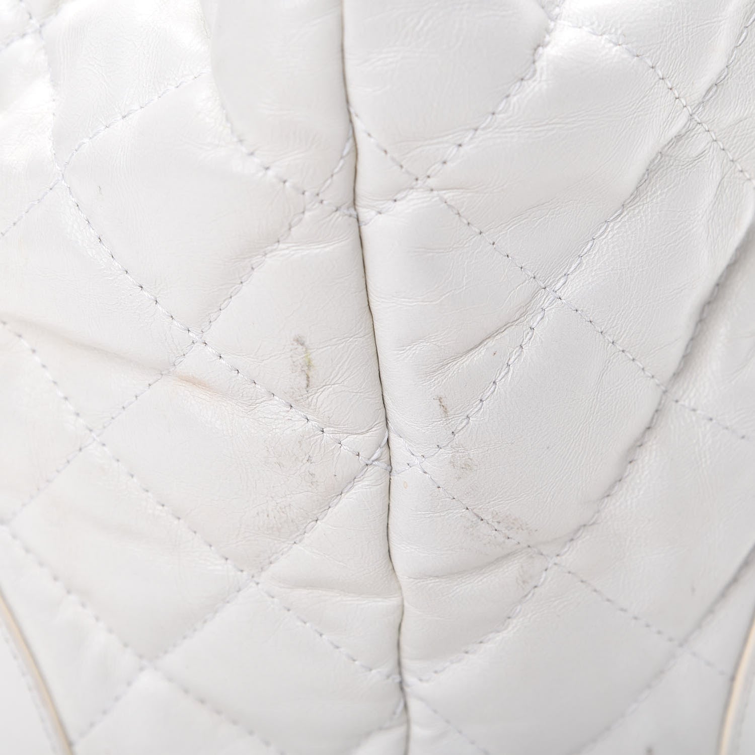 Burberry Calfskin Quilted Bucket Shoulder Bag White 15 of 18