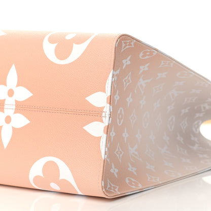 Louis Vuitton Monogram Giant By The Pool Onthego GM Brume 9 of 9