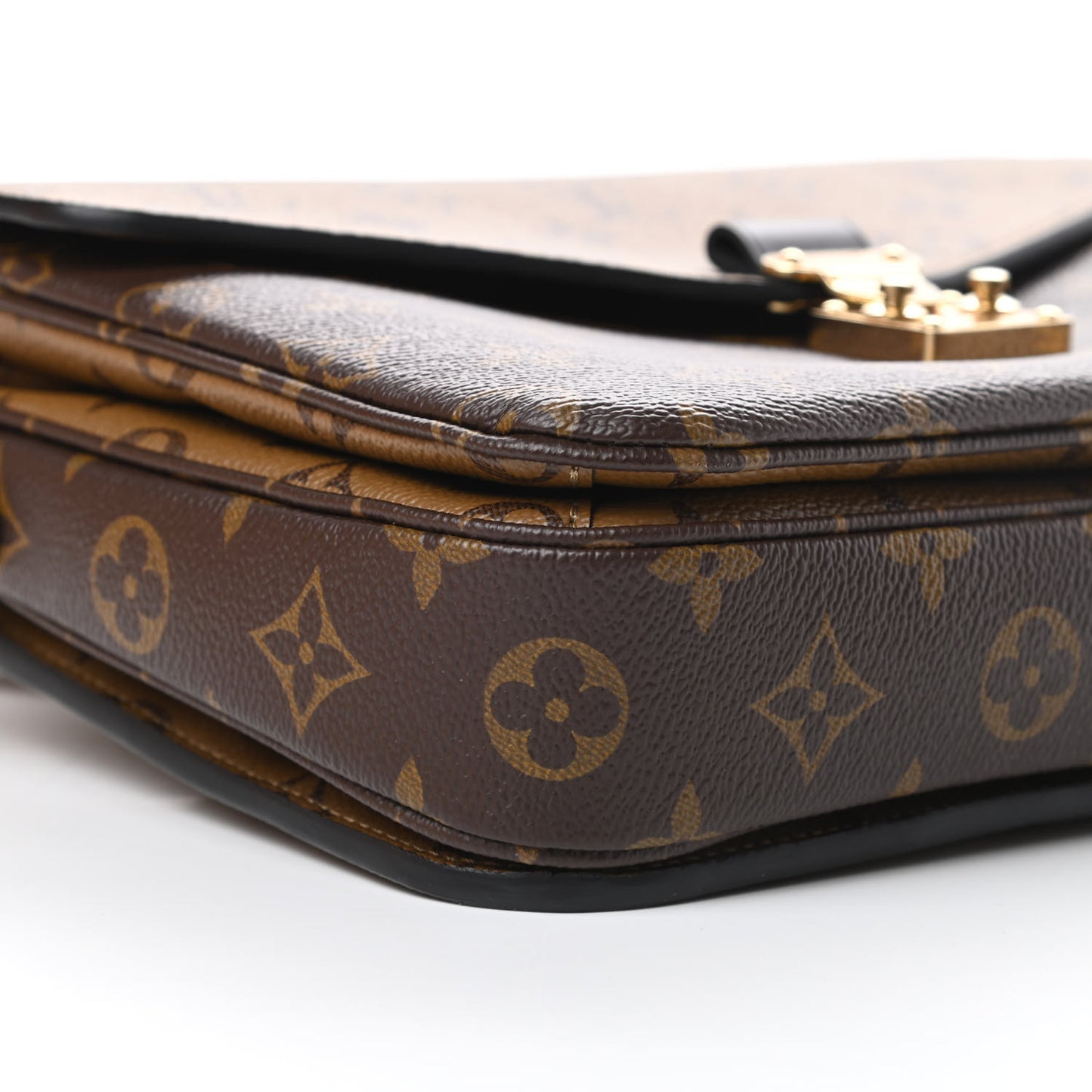 Reverse Monogram Pochette Metis
