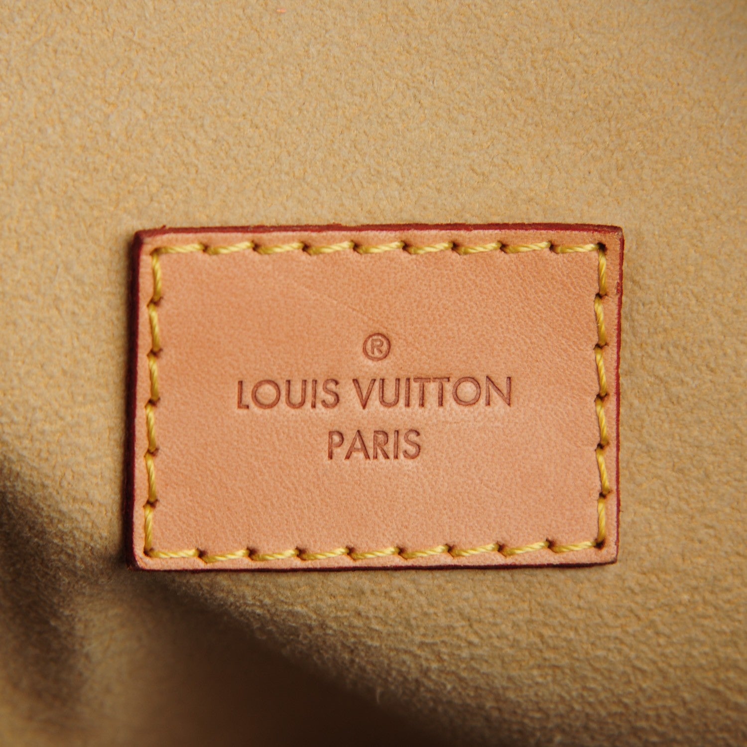 Louis Vuitton Monogram Artsy MM 5 of 7