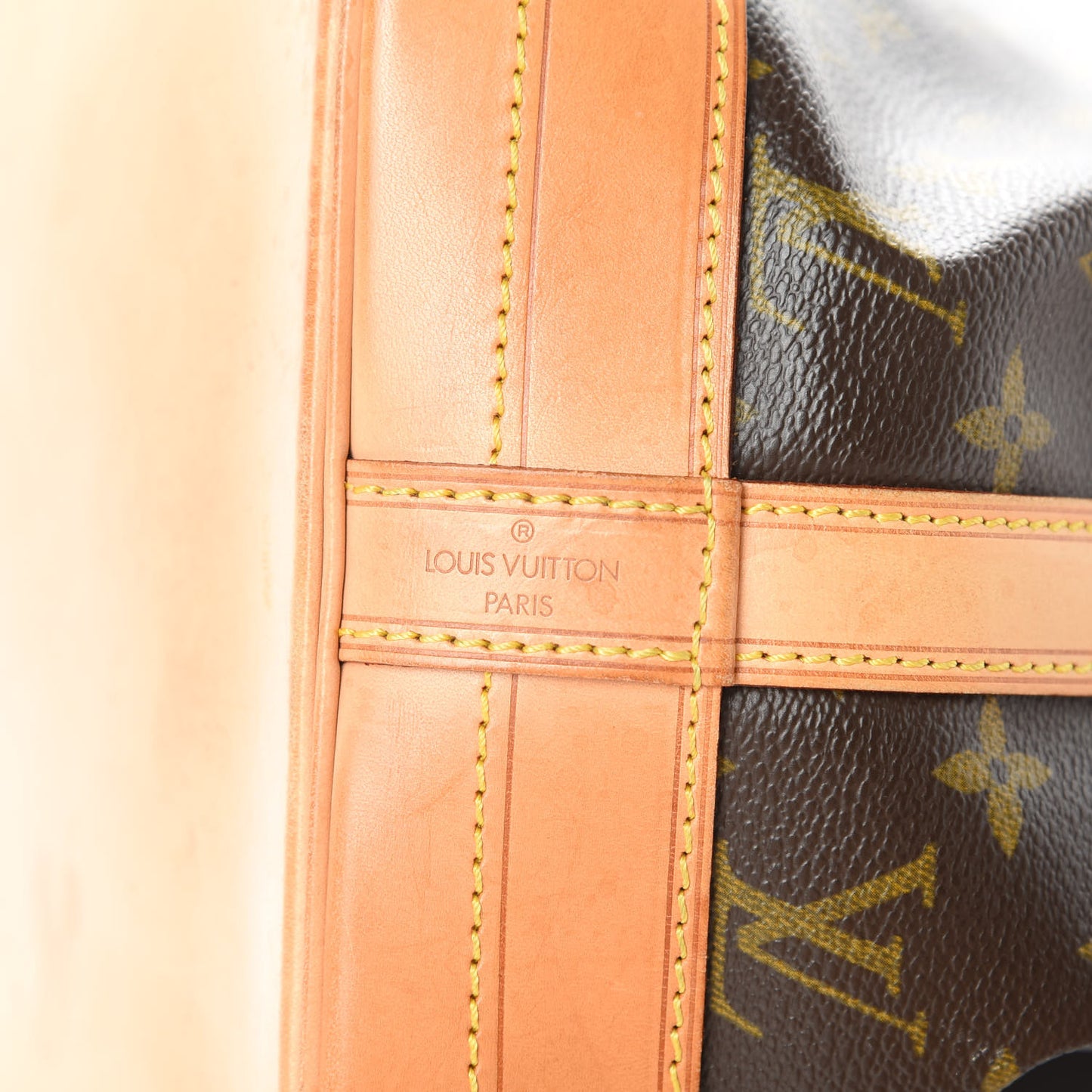 Monogram Noe