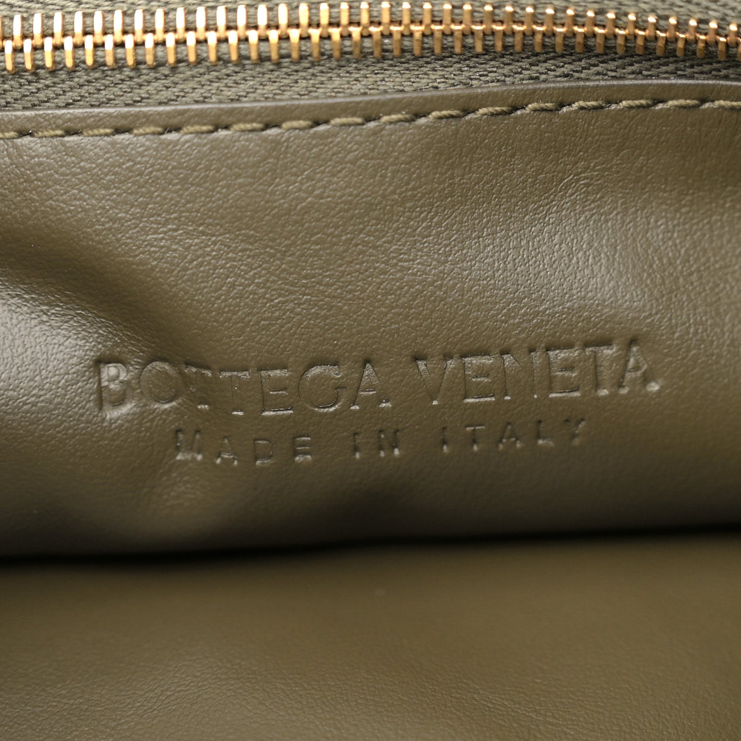 Calfskin Intrecciato Large Hop Kaki
