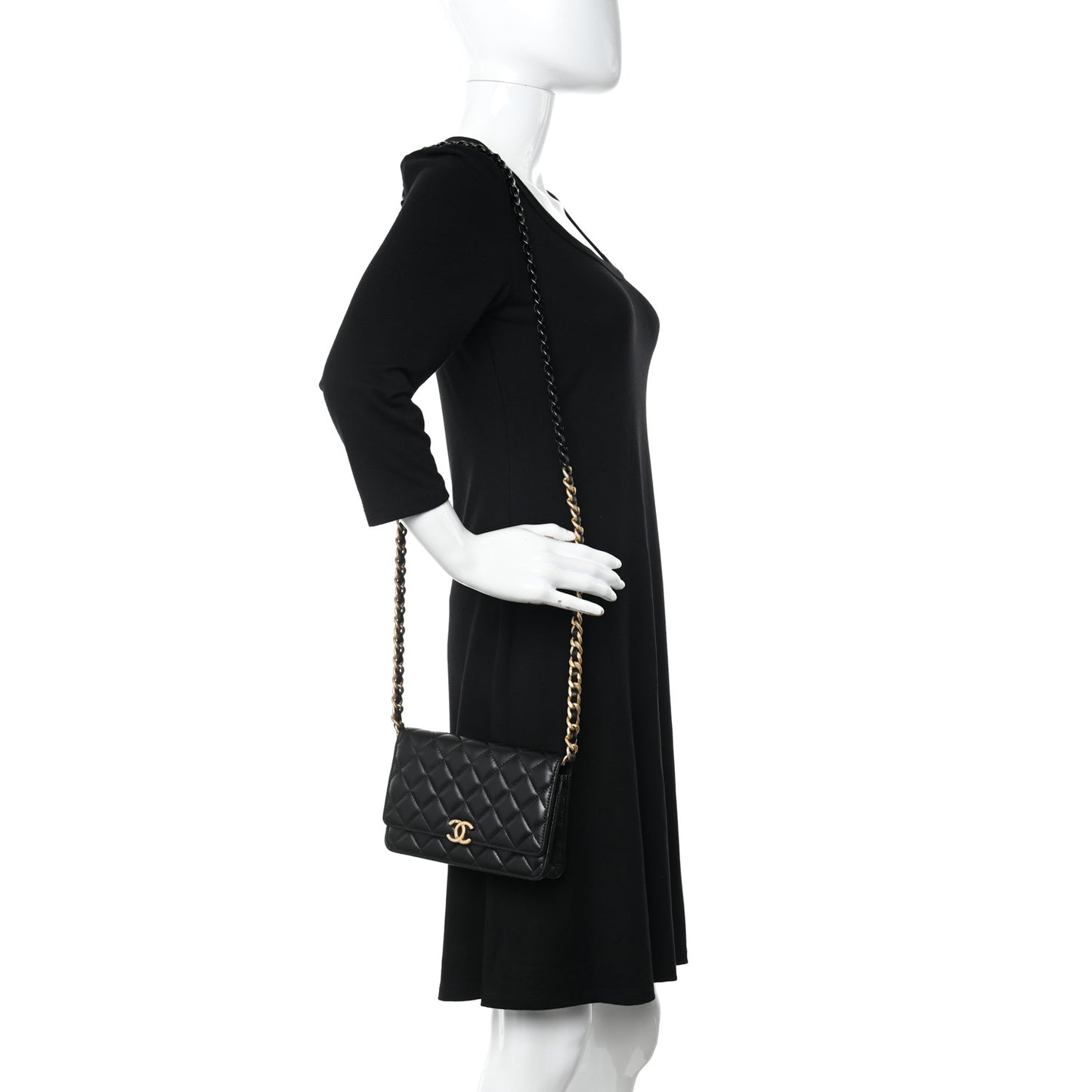 Lambskin Resin Quilted Wallet On Chain WOC Black