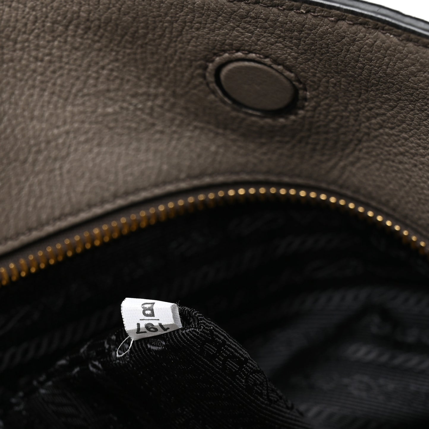 Vitello Phenix Embossed Logo Tote Argilla