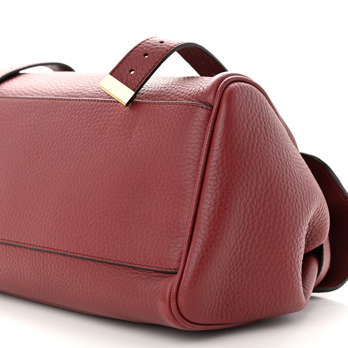 Heavy Grain Medium Alexa Crimson