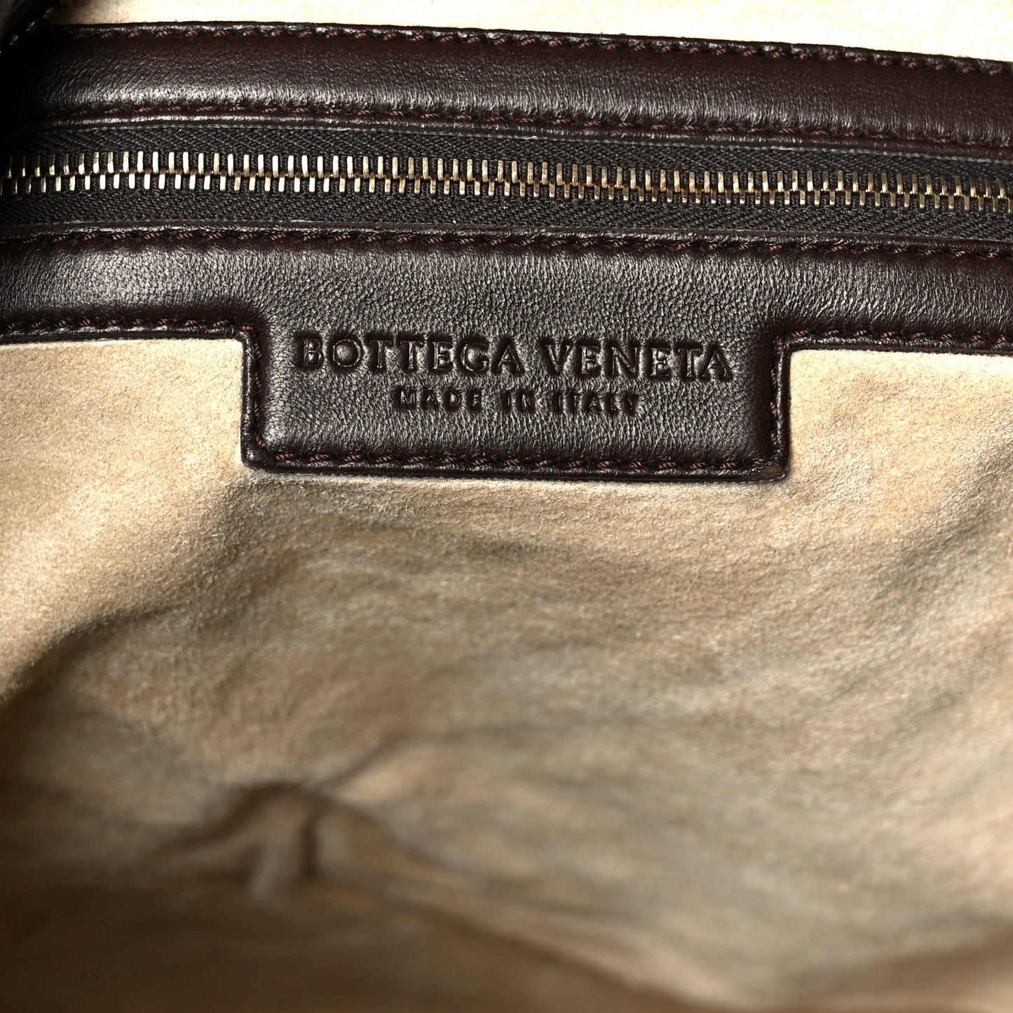 Nappa Intrecciato Medium Veneta Hobo Ebano