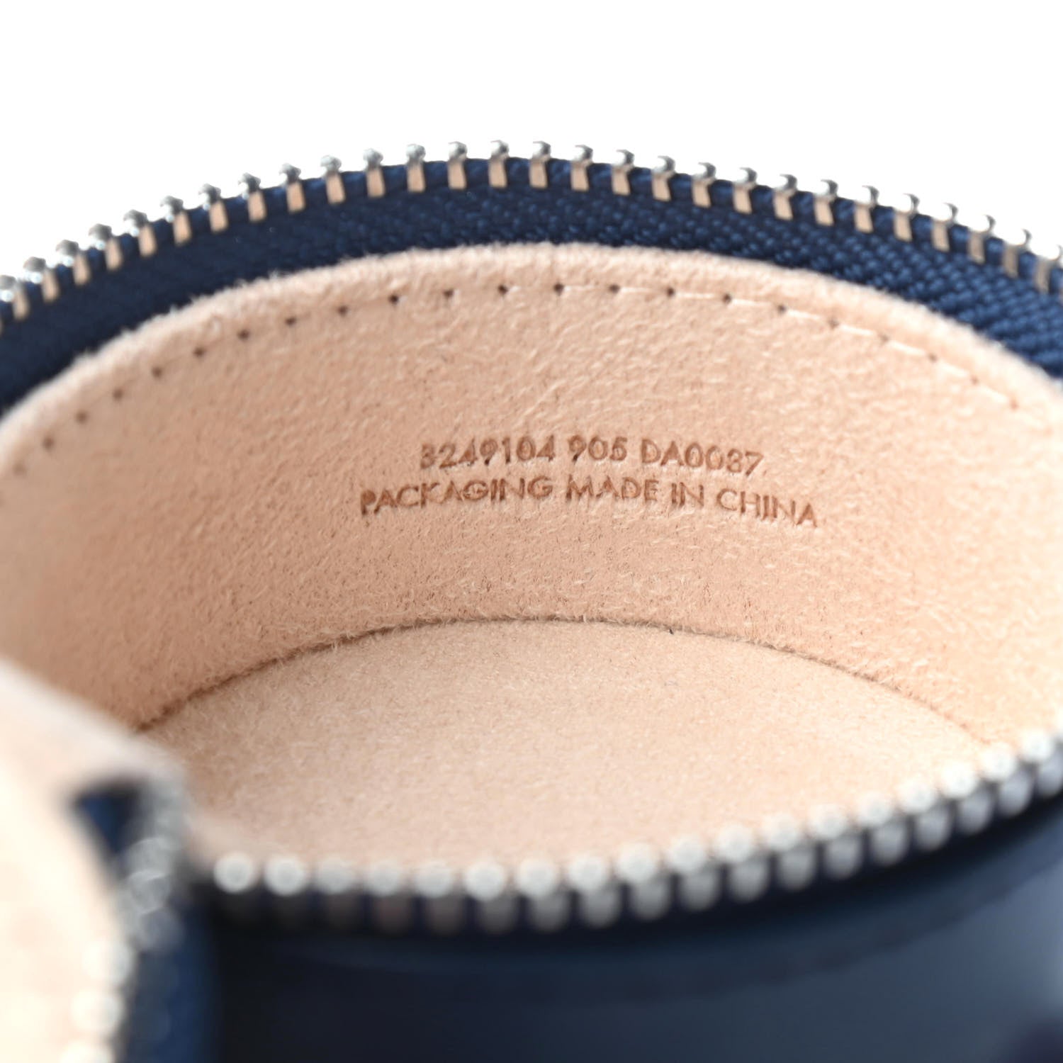 Louis Vuitton Acetate Monogram Horizon Wireless Earphones Red 9 of 10