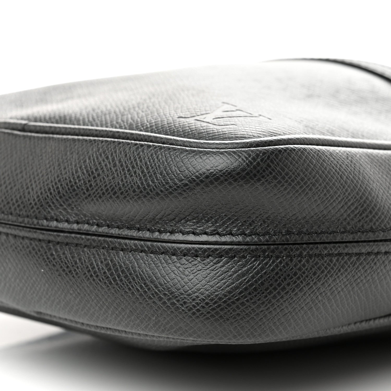 Louis Vuitton Taiga Dimitri Ardoise 9 of 10