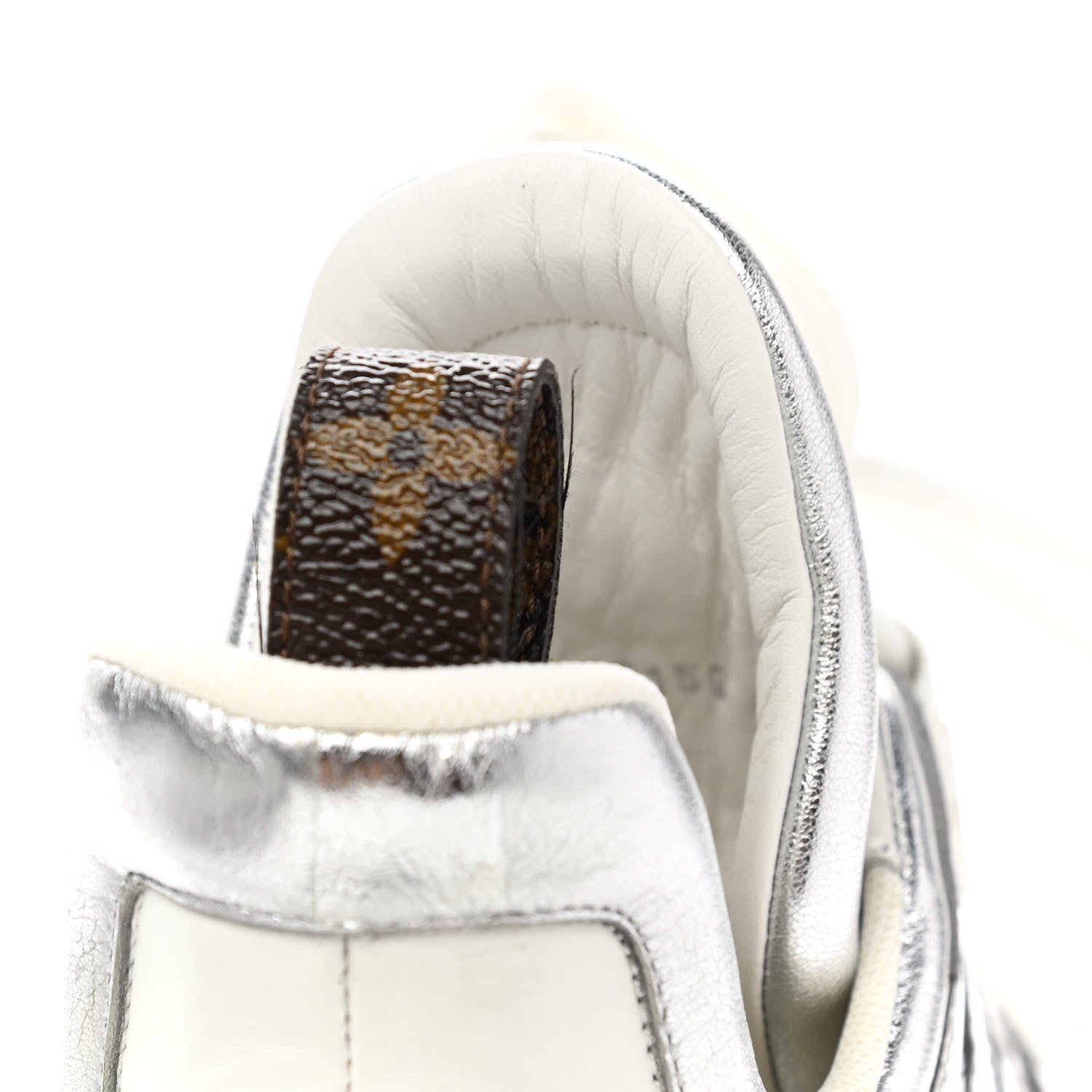 Louis Vuitton Metallic Calfskin Technical Nylon LV Archlight Sneakers 41 White Silver 9 of 10