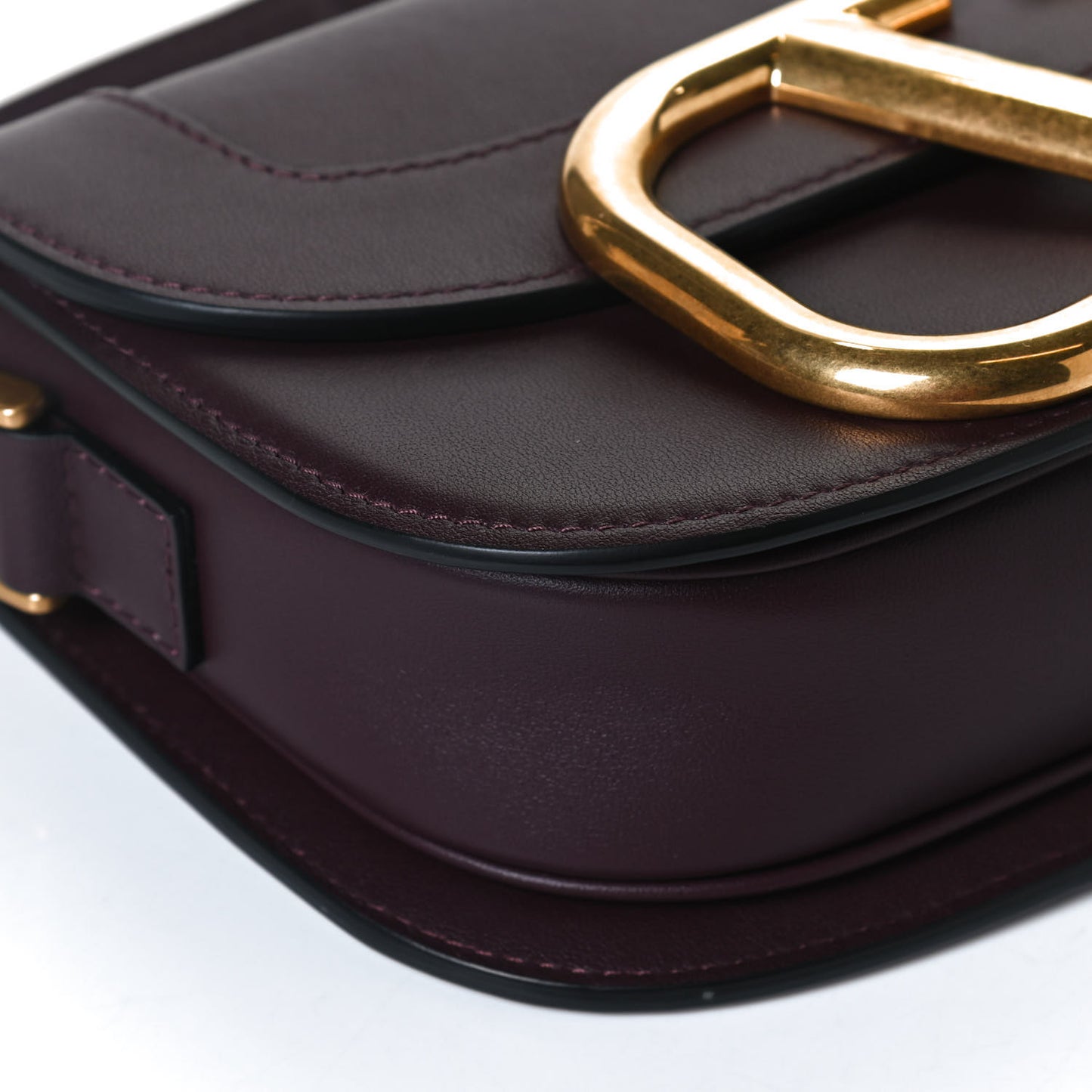 Smooth Calfskin Supervee Shoulder Bag Rubin