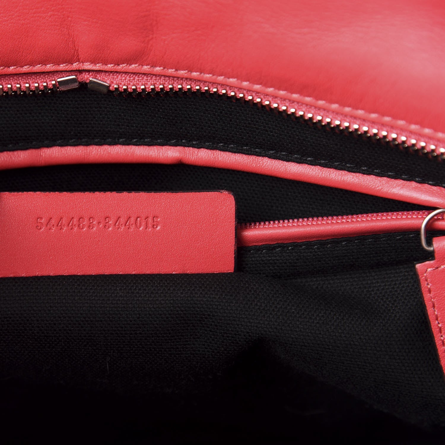 Alexander McQueen Pebbled Calfskin Small Skull Padlock Zip Around Tote Geranium 9 of 11