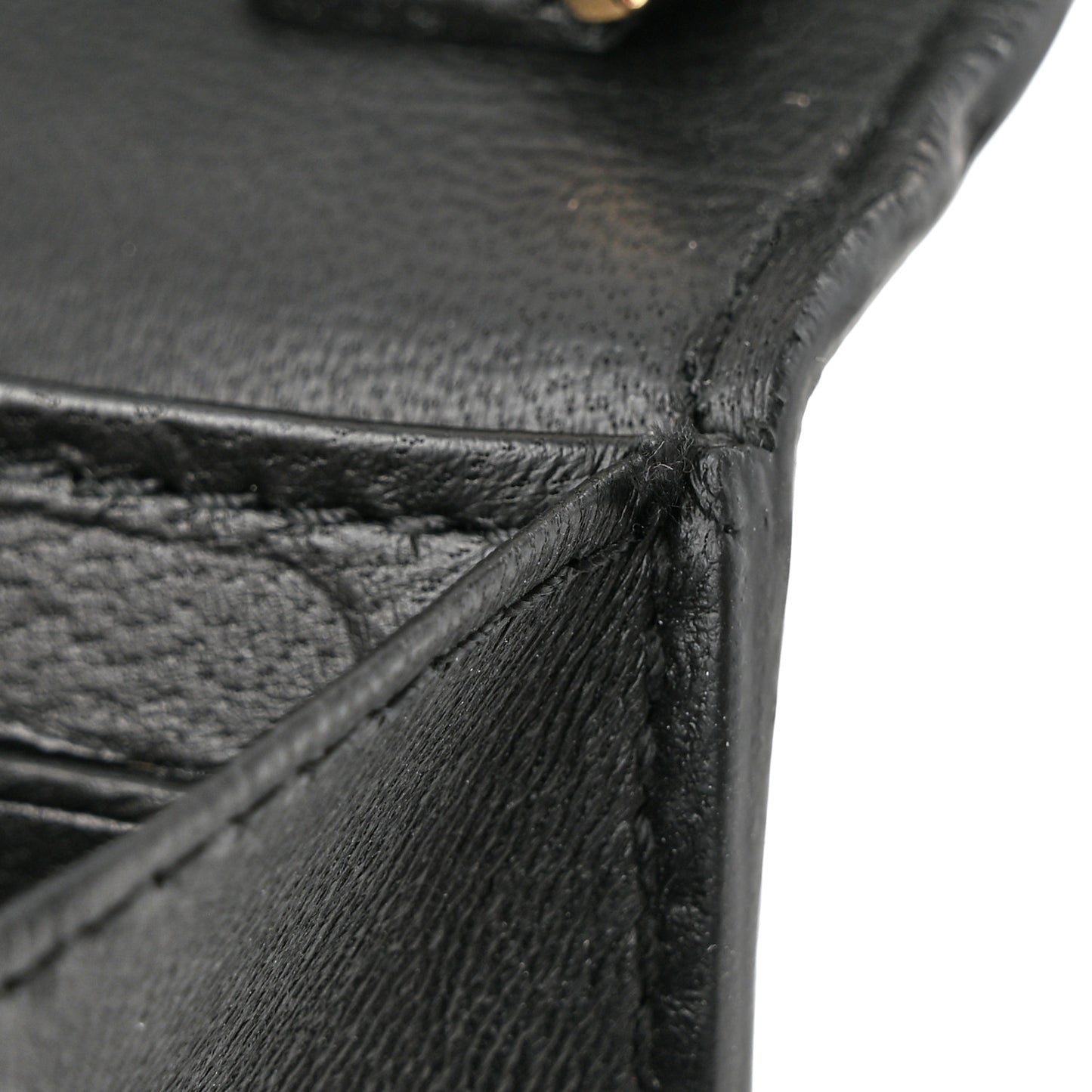 Pebbled Calfskin Skull Wallet on Chain Black