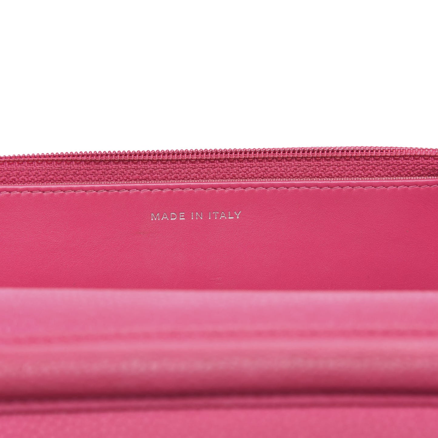 Iridescent Caviar Quilted Wallet on Chain WOC Pink