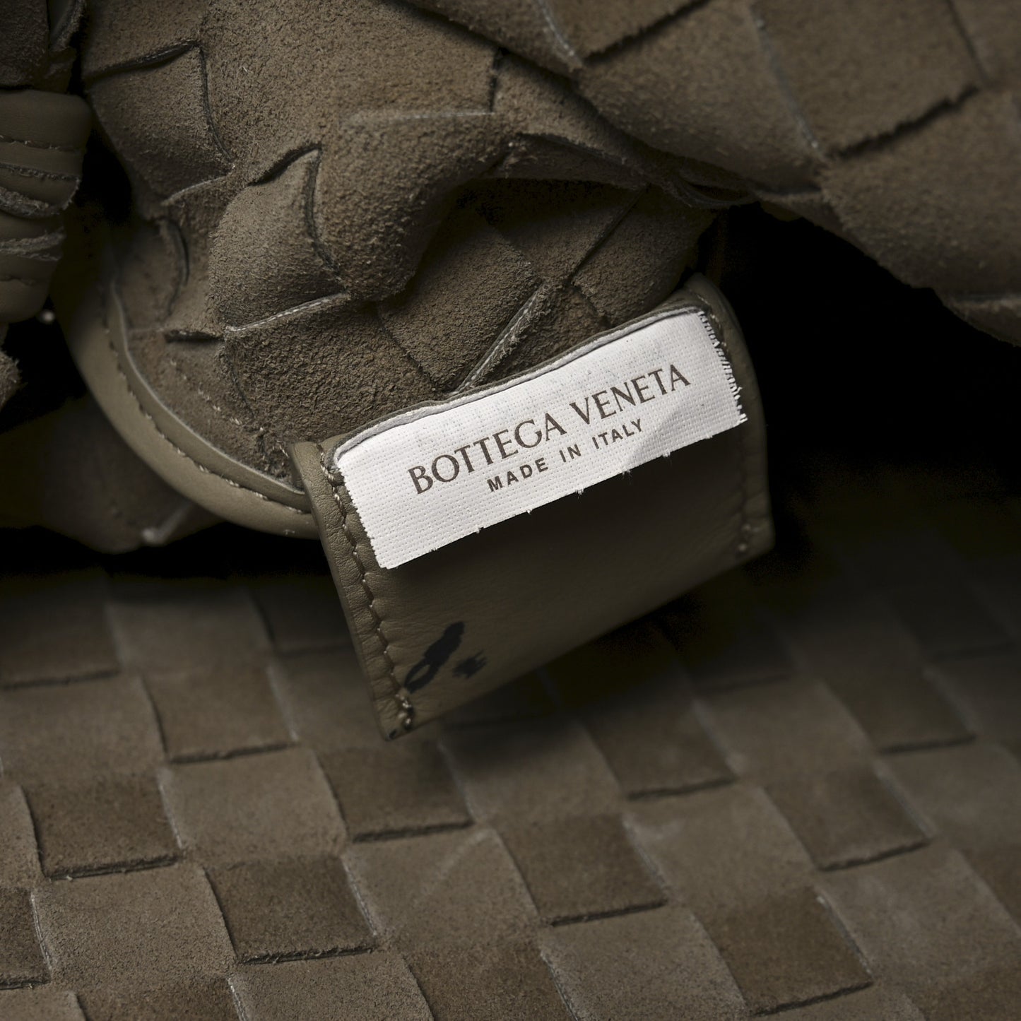 Nappa Intrecciato Clutch Limestone