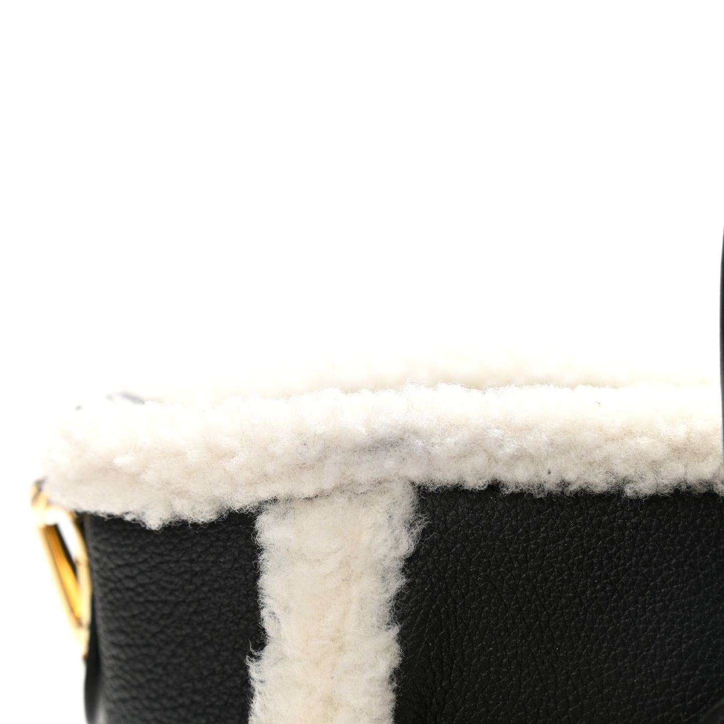 Grained Calfskin Shearling On My Side MM Black