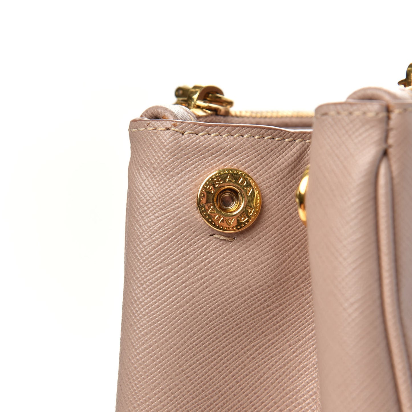 Saffiano Medium Galleria Double Zip Tote Cammeo