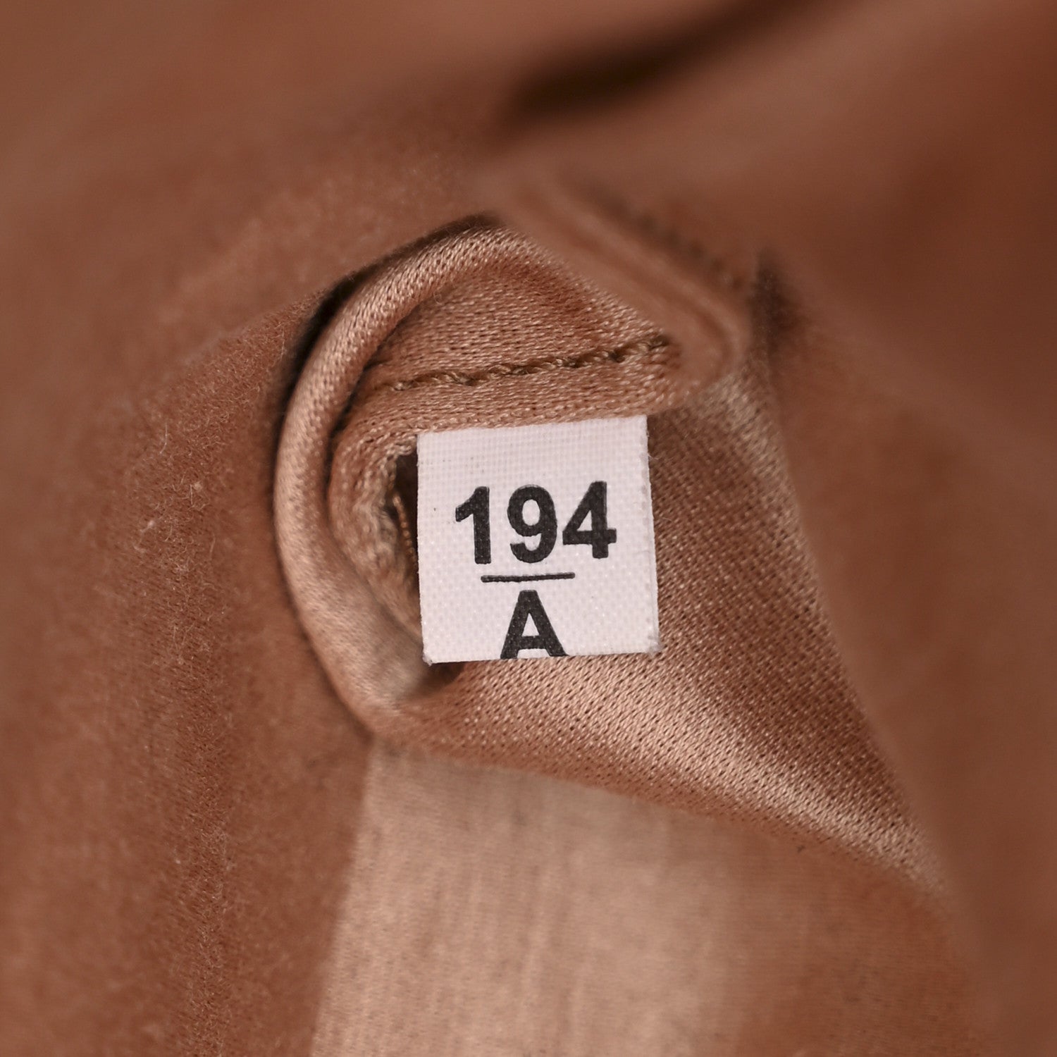 Miu Miu Vitello Shine Double Zip Tote Cammeo 1766990 – FASHIONPHILE