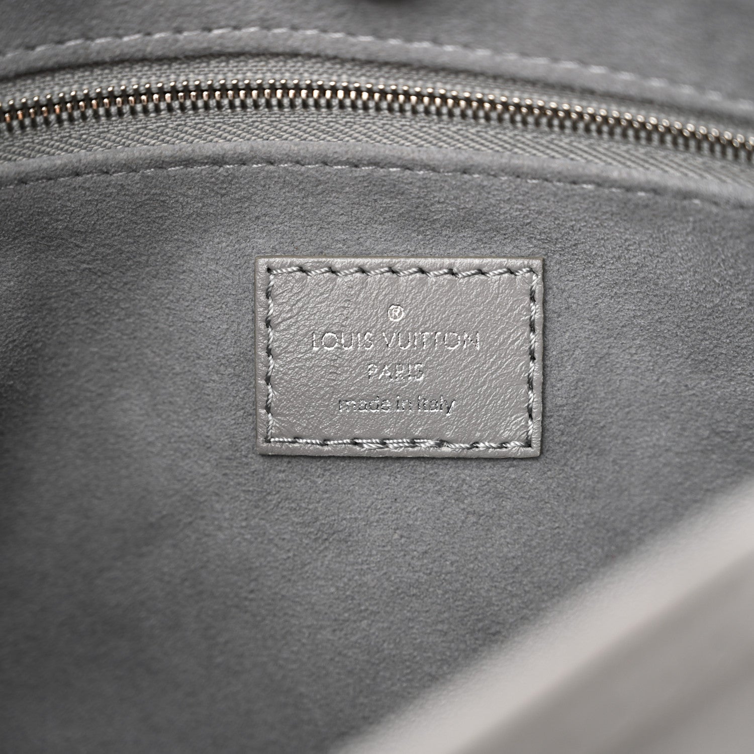 Louis Vuitton Lambskin CarryAll Cargo Vibe PM Trianon Gray 1648463