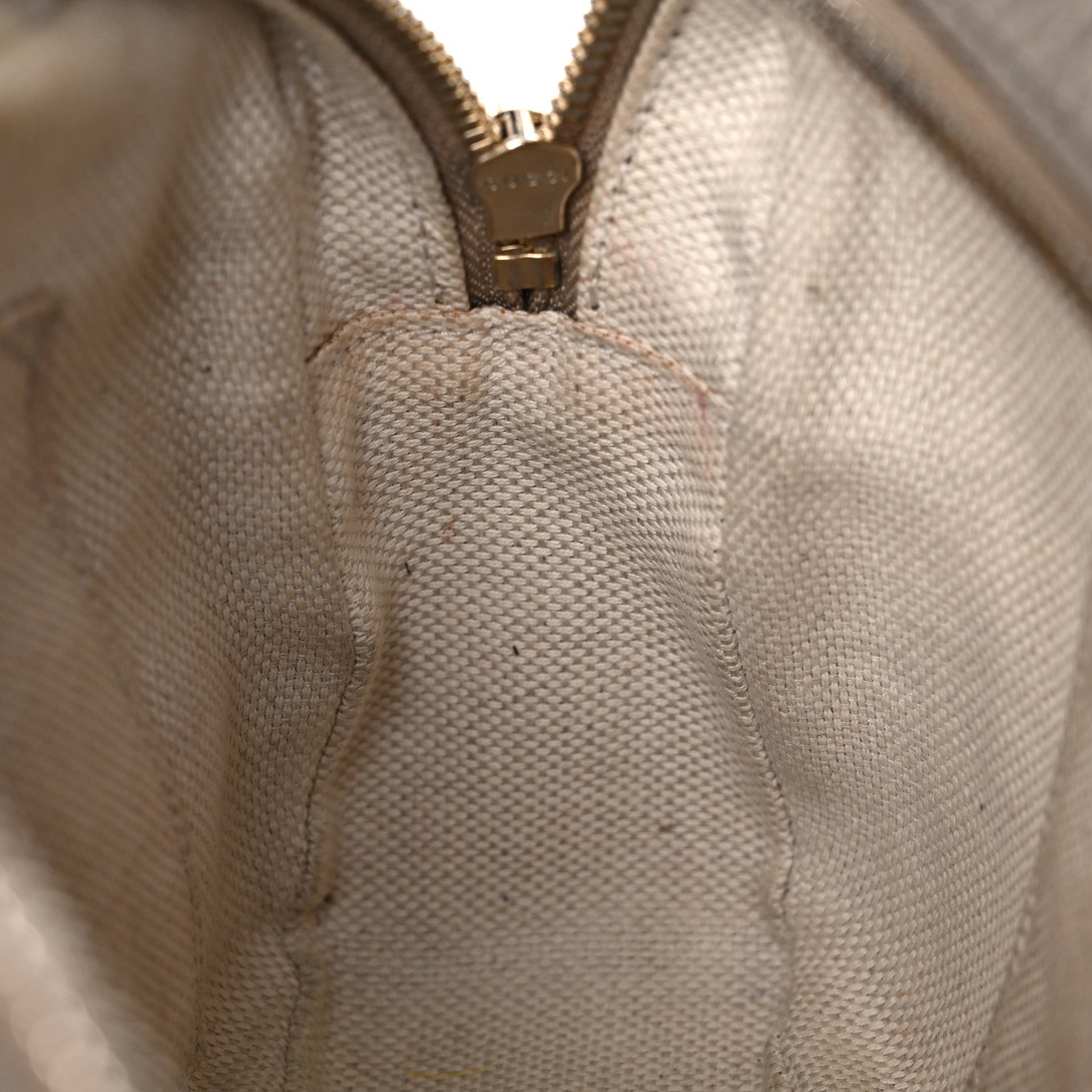 Gucci Metallic Pebbled Calfskin Small Soho Disco Bag Golden Beige 16 of 20