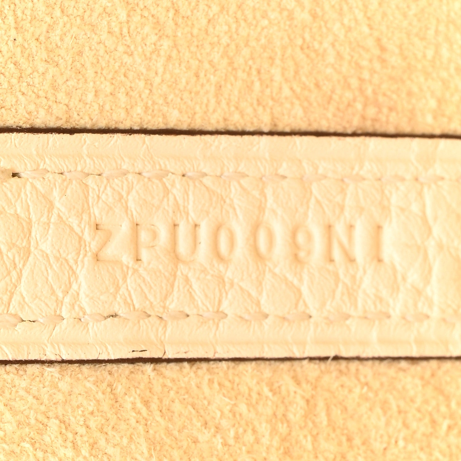 Hermes Taurillon Clemence Picotin Lock 18 PM Nata 7 of 13