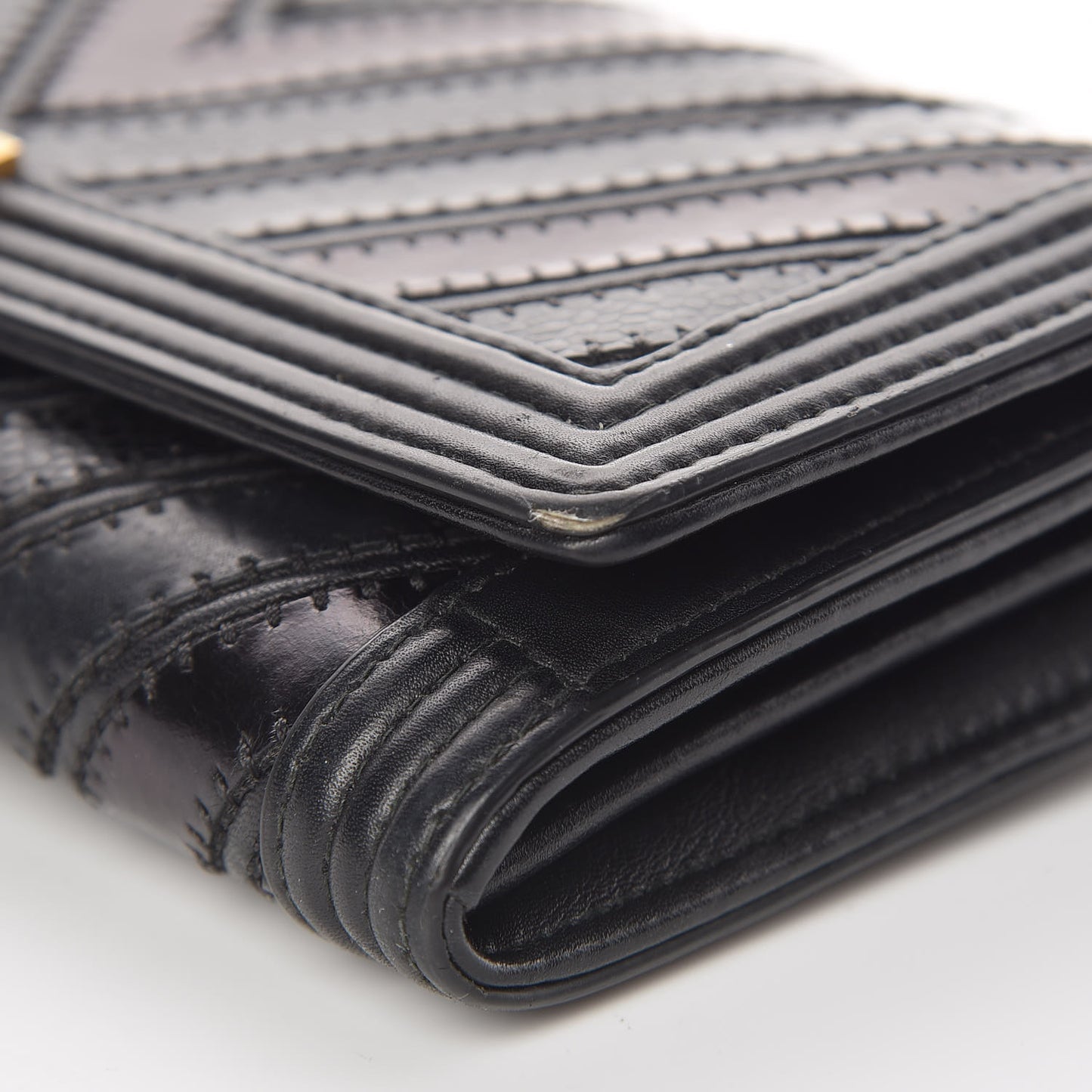 Calfskin Caviar Quilted Chevron Mixed Boy Wallet On Removable Chain Black