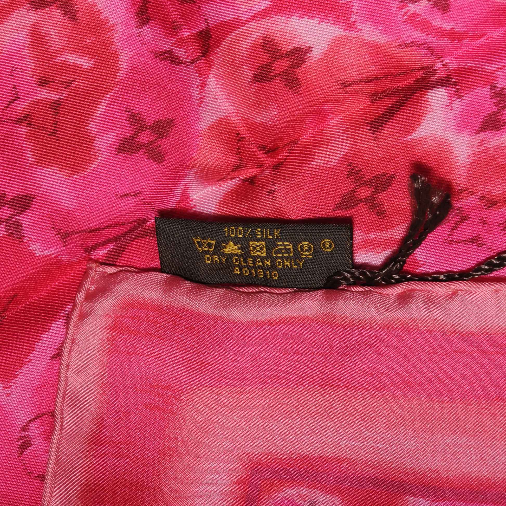 Louis Vuitton Silk Monogram Ikat Summer Square Scarf Rose Indien 5 of 5