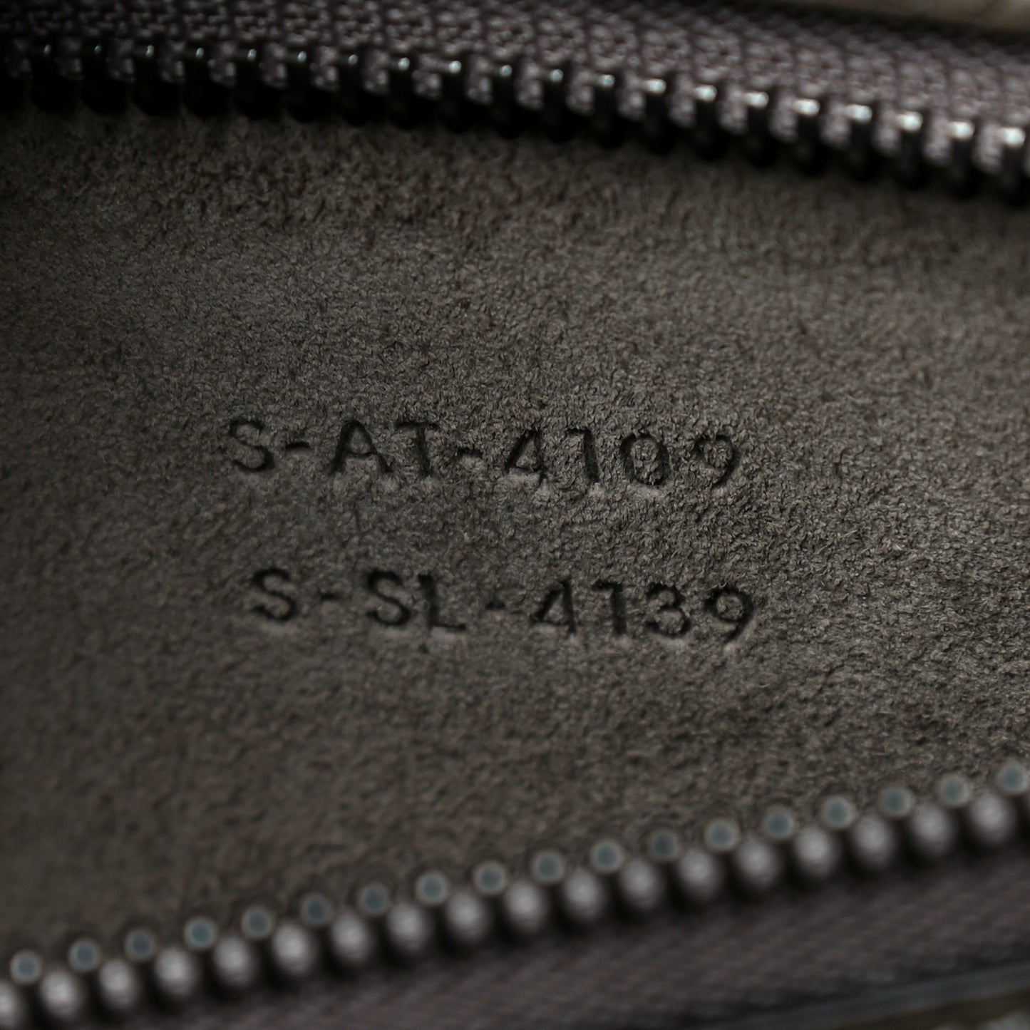 Drummed Calfskin Mini Luggage Souris