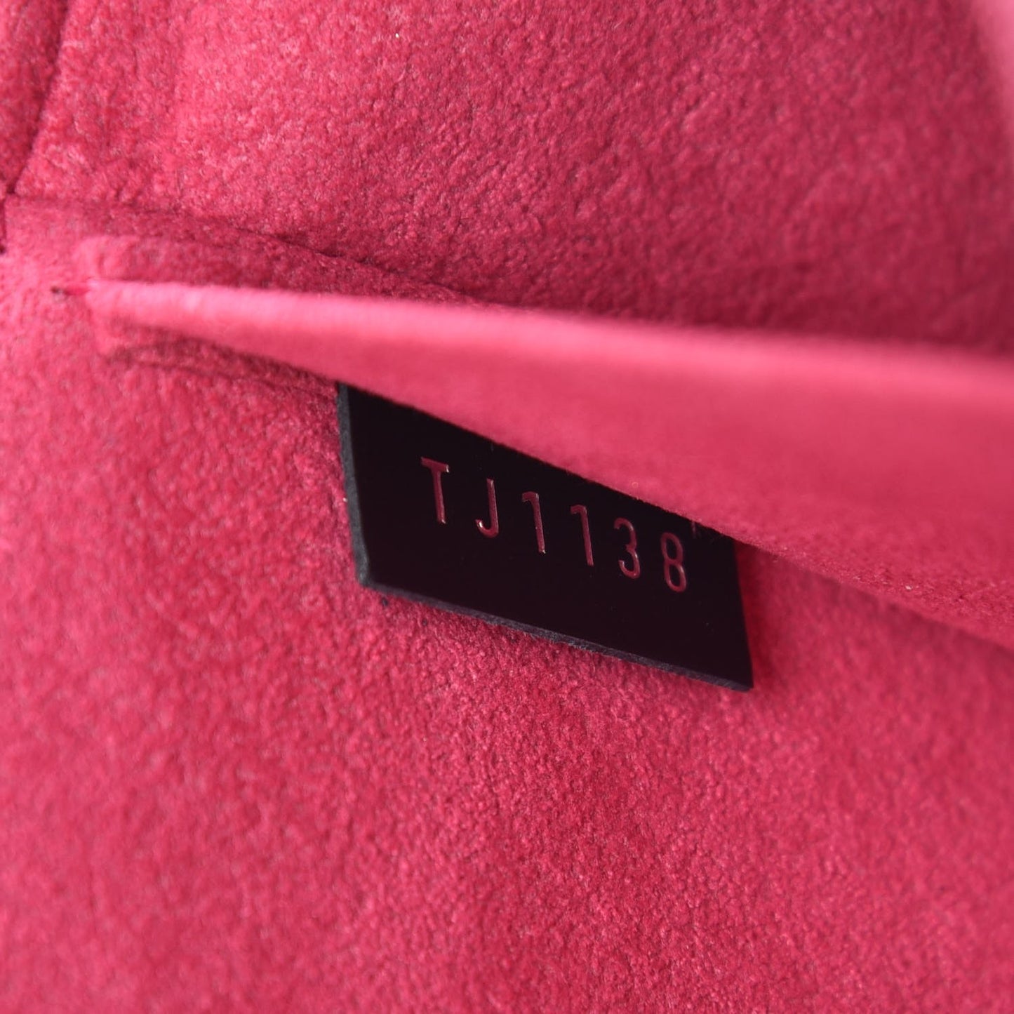 Epi Pochette Felicie Black Hot Pink