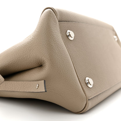 Louis Vuitton Veau Nuage Milla MM Tourterelle 9 of 11