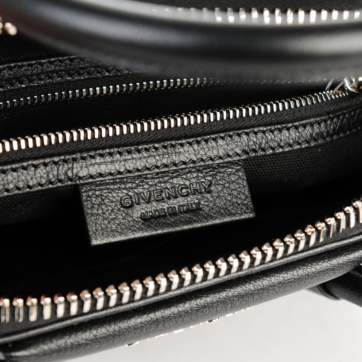 Givenchy Sugar Goatskin Small Antigona Black 6 of 7