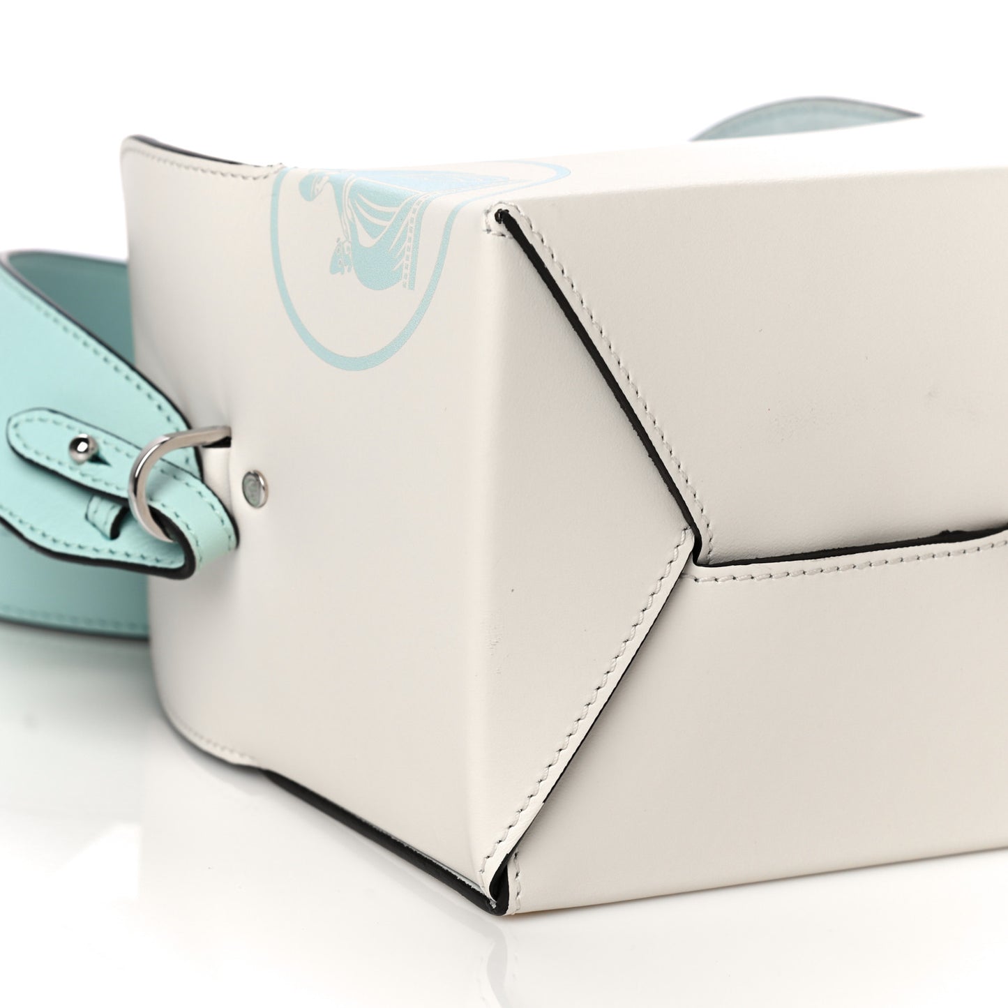 Nomad Calfskin Happy Box Shoulder Bag White