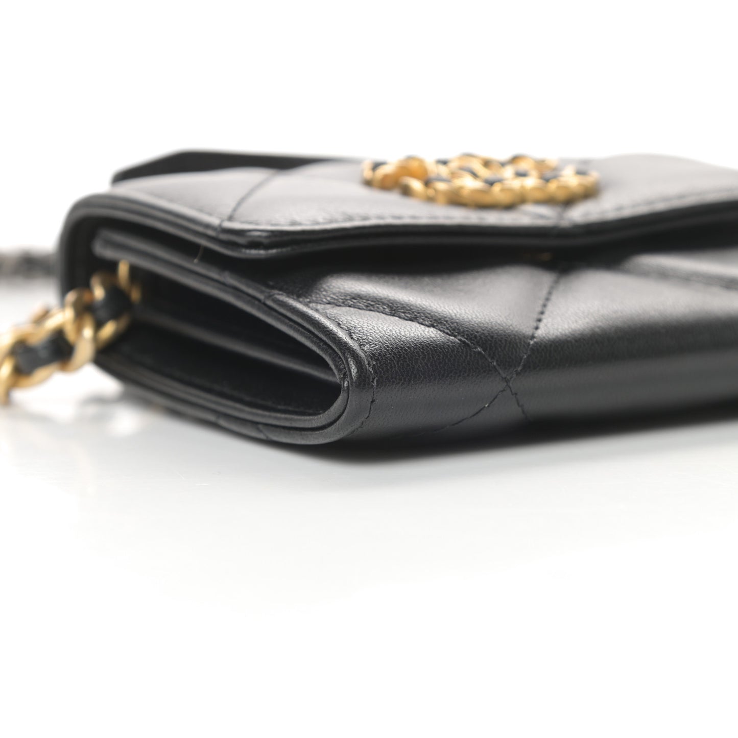 Shiny Goatskin Quilted Chanel 19 Flap Coin Purse With Chain Black