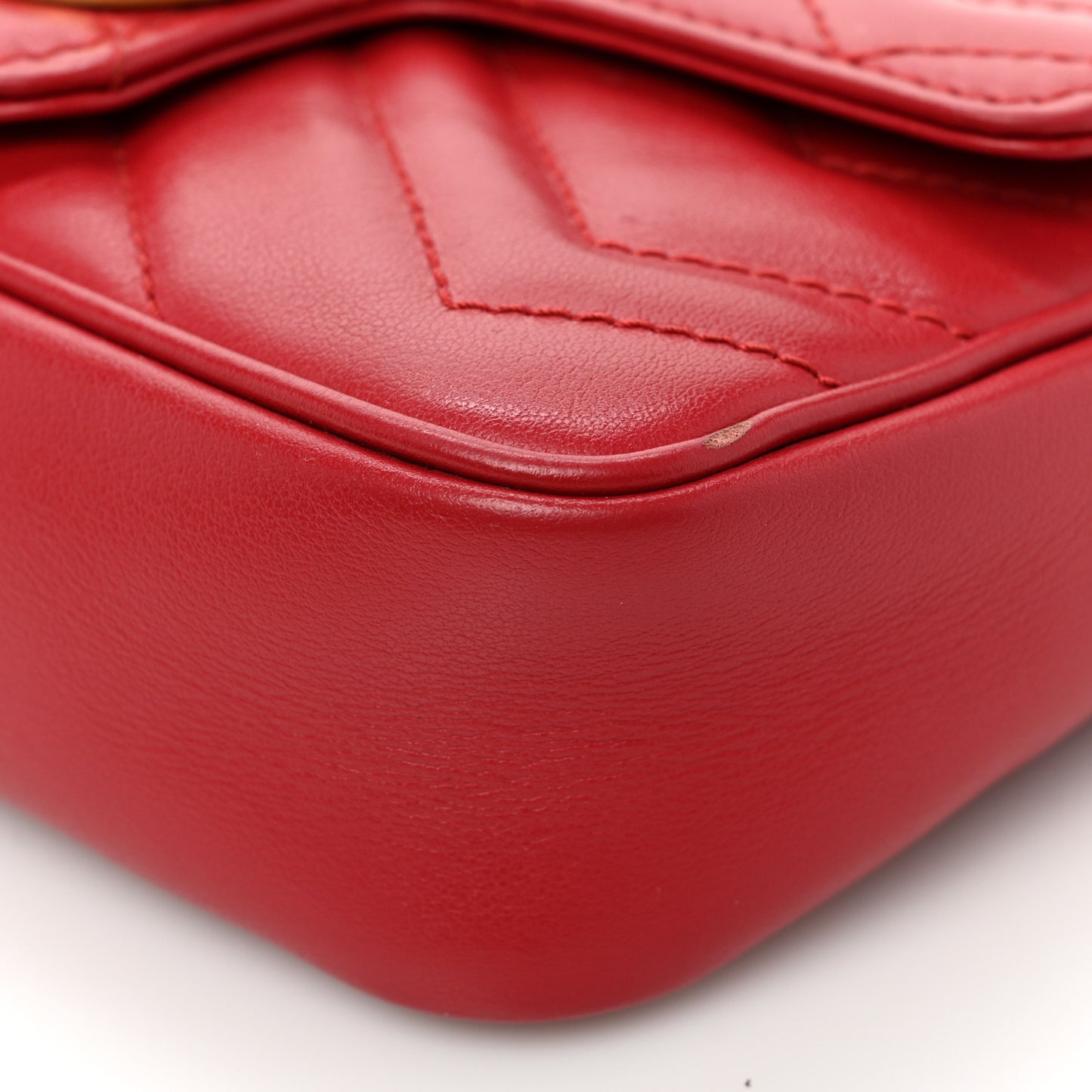 Calfskin Matelasse Super Mini GG Marmont Shoulder Bag Hibiscus Red