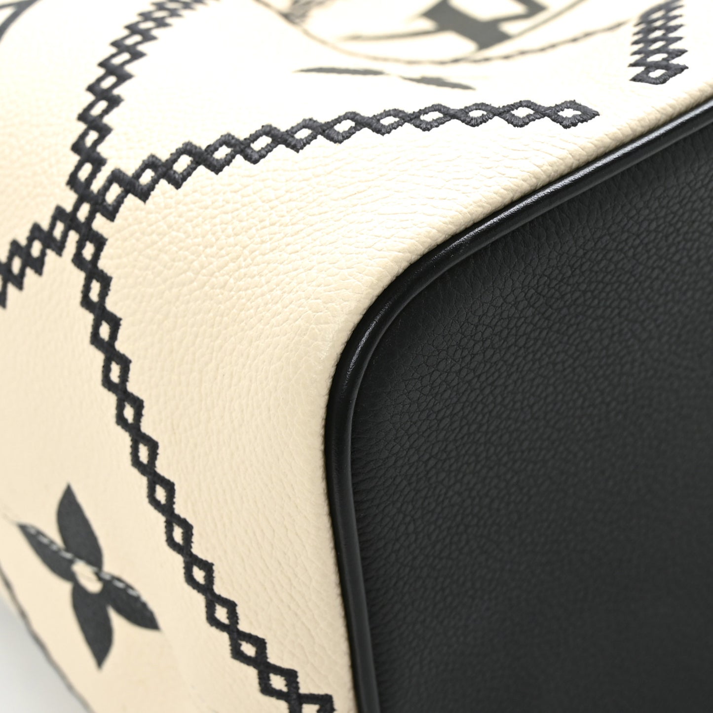 Empreinte Monogram Giant Broderies Neonoe MM Cream Black